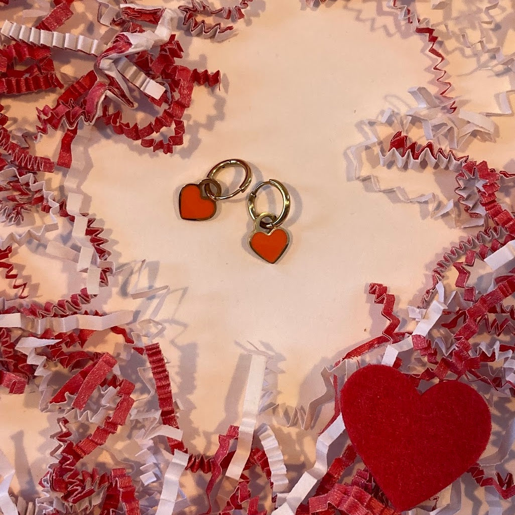 Valentine earrings in orange